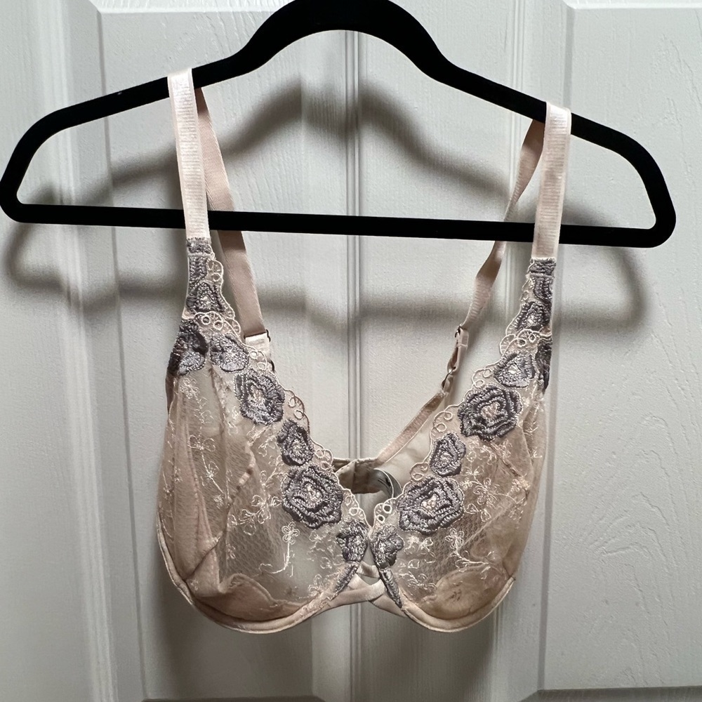 Wacoal | 65172 Intimate Lift Three Quarter Cup Lace Sz 34DD